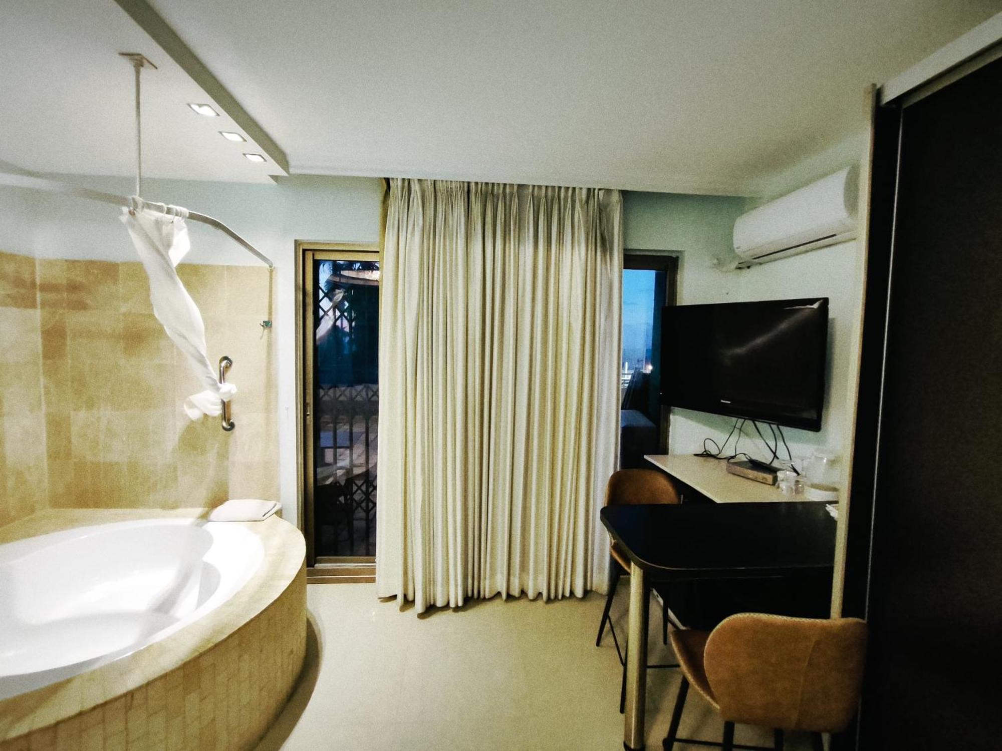 Marina Beach Hotel Tel-Aviv Extérieur photo