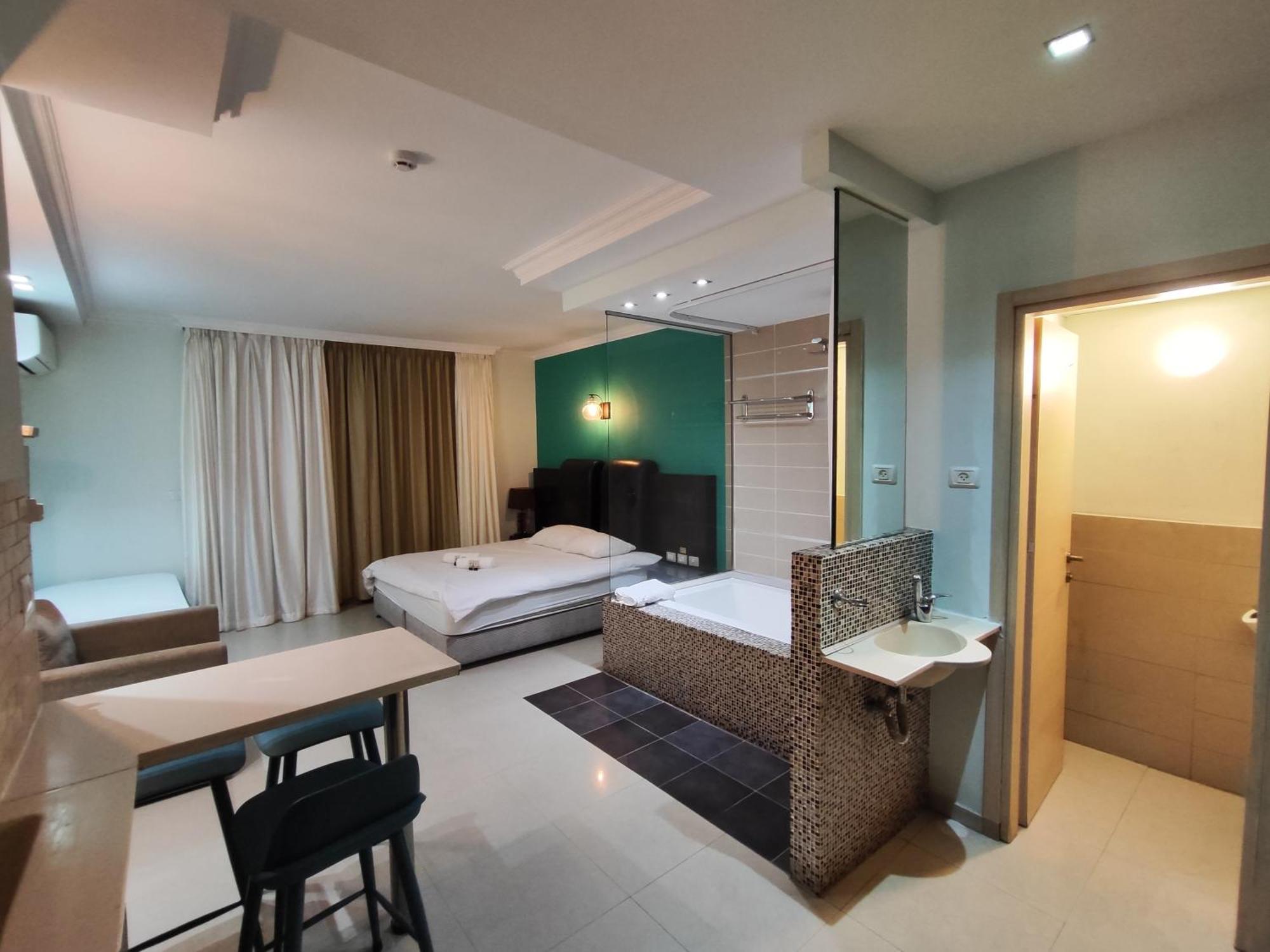 Marina Beach Hotel Tel-Aviv Extérieur photo
